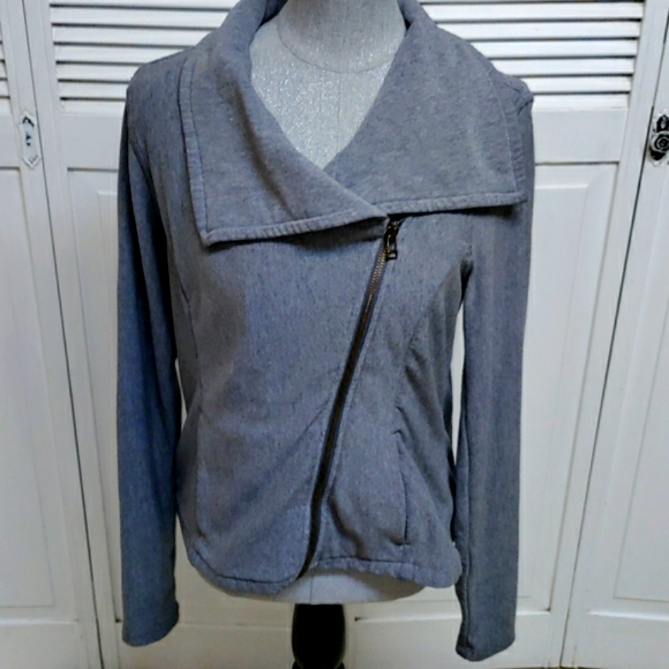 Athleta Lightweight Cropped Coat. Full Zip With Pockets